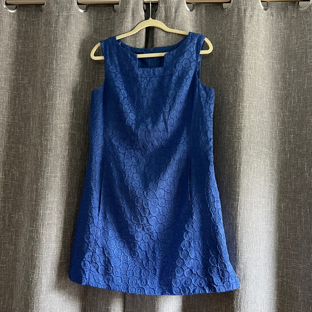 Nine West - Beautiful blue & silver circular brocade sleeveless dress - size 14